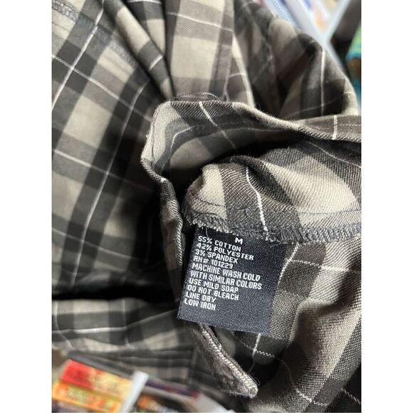 Ashley by 26 International Black Gray Plaid Collared Short Sleeve Top Medium - Picture 5 of 5